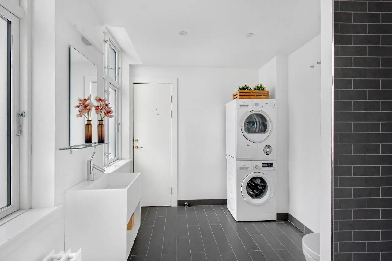 Sanders Monarch - Charming One-Bedroom Apartment With Two Balconies Copenhagen